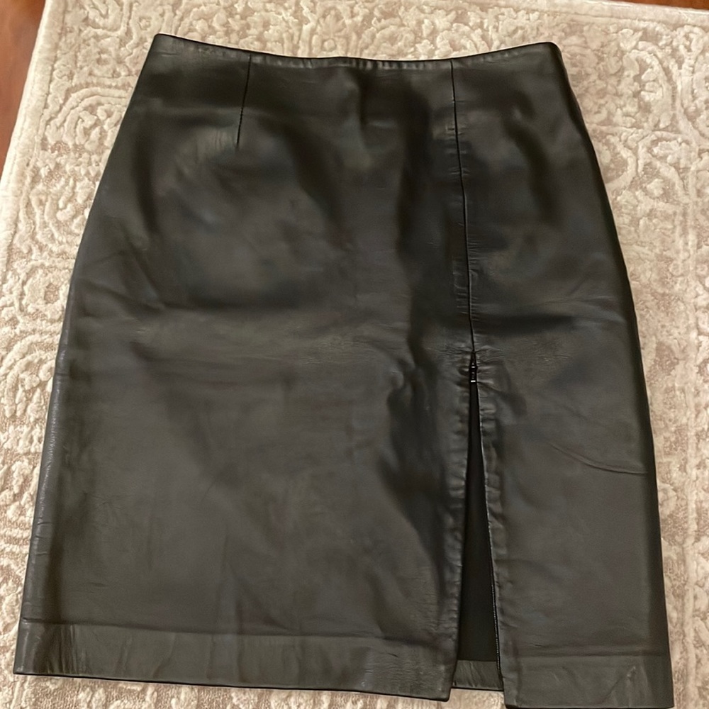 $125 msrp Y2K Express leather skirt with adjustable slit size 1/2